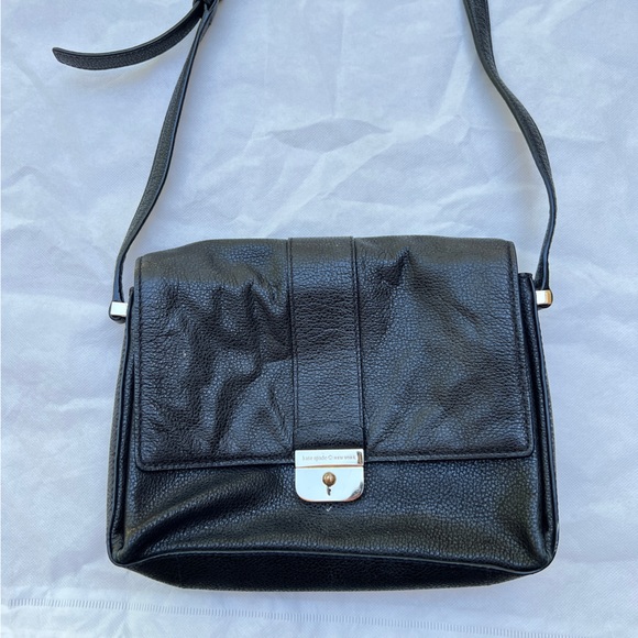 kate spade Handbags - Kate spade black pebbled leather crossbody bag